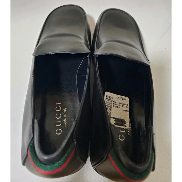 Gucci Black Leather Sz10B Slipon Loafers. Designer. SIZE RUNS SMALL!
Minimalist - Picture 12 of 16